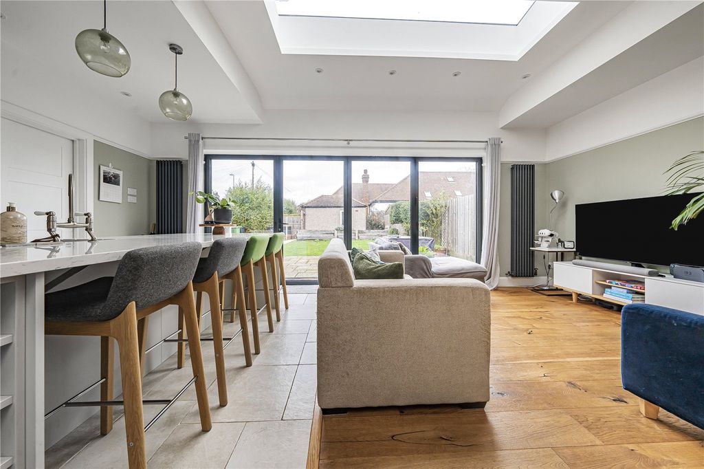 Property photo 3 of 20 Picture No. 11