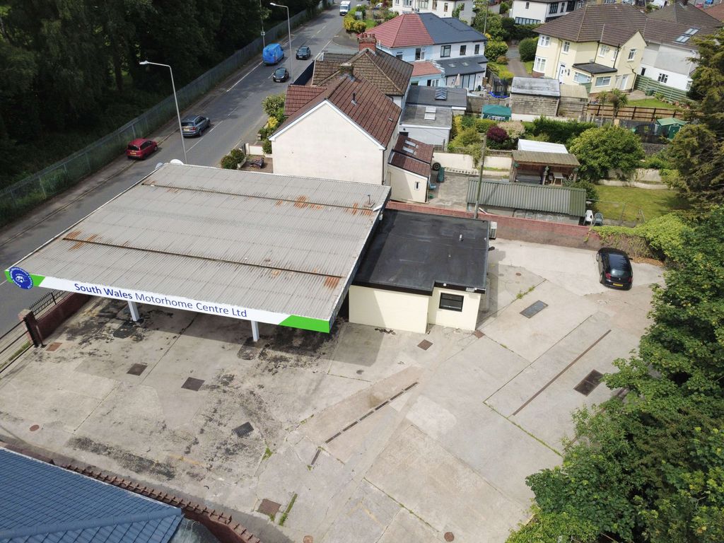 Property photo 2 of 13