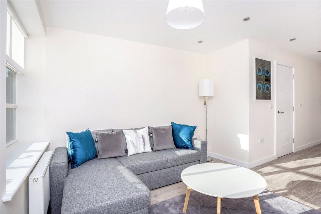 Property photo 3 of 7 Picture No. 13