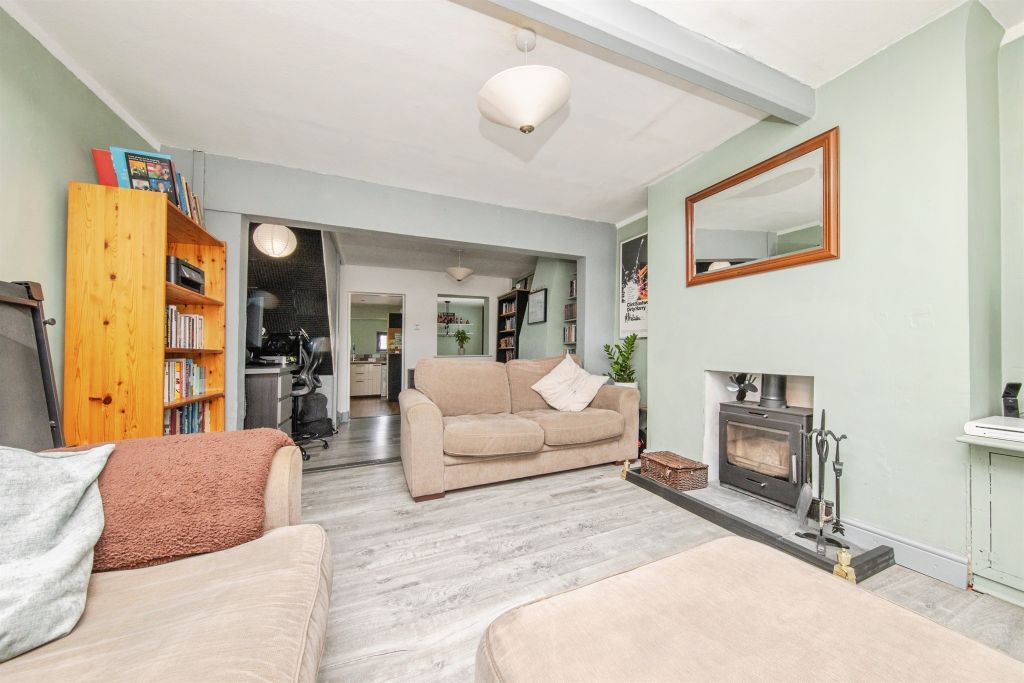 Property photo 3 of 25