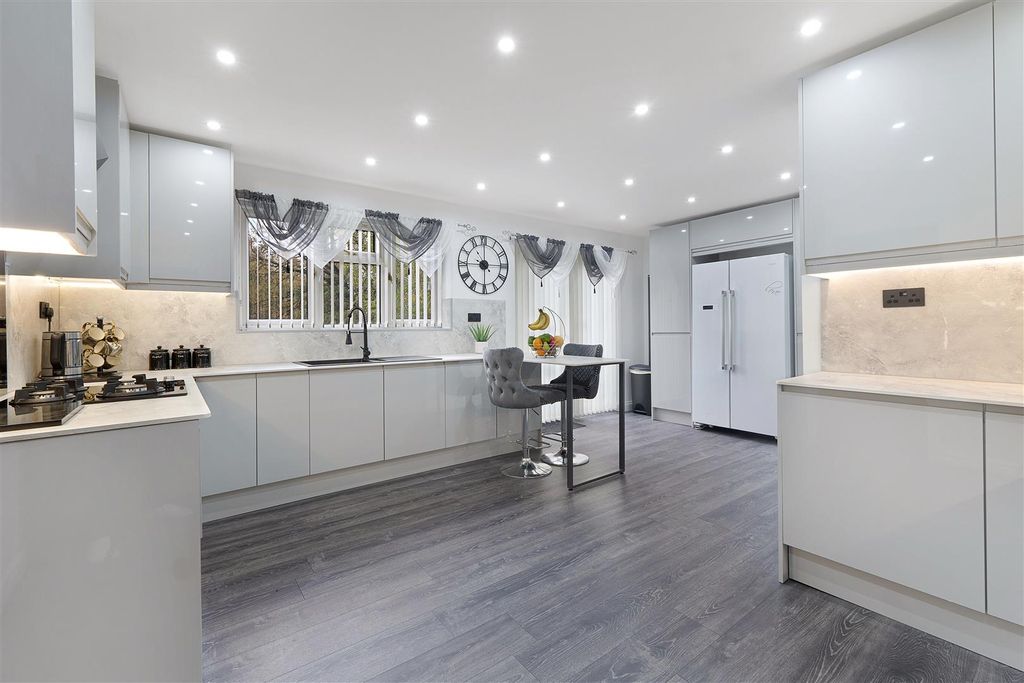 Additional image 13 of 4 bed detached house for saleSt. Andrews Close, Darlington DL1