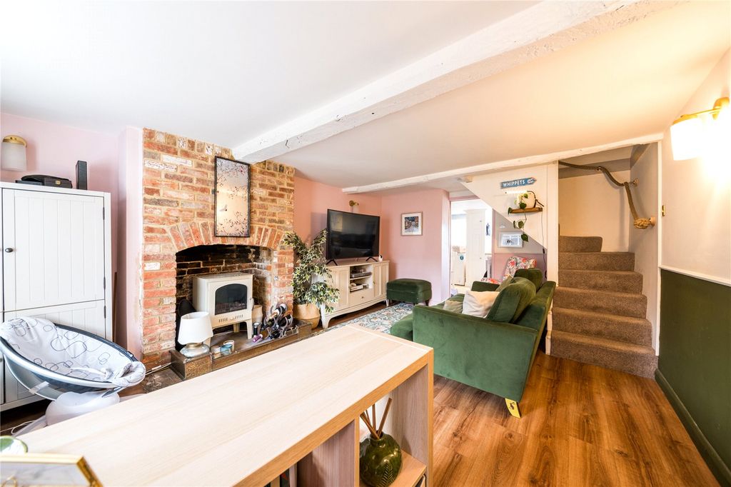 Property photo 3 of 30 Picture No. 01