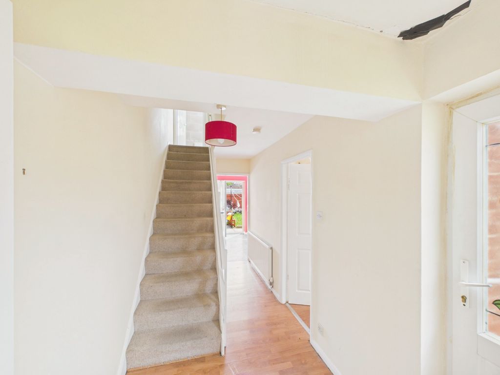 Property photo 2 of 18 5069714