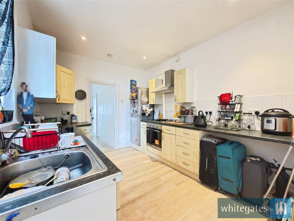 Property photo 3 of 13 Picture No. 05