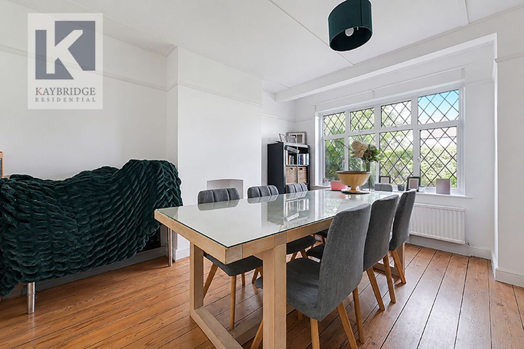 Property photo 2 of 16 Grafton Road - Kt4 7Qp