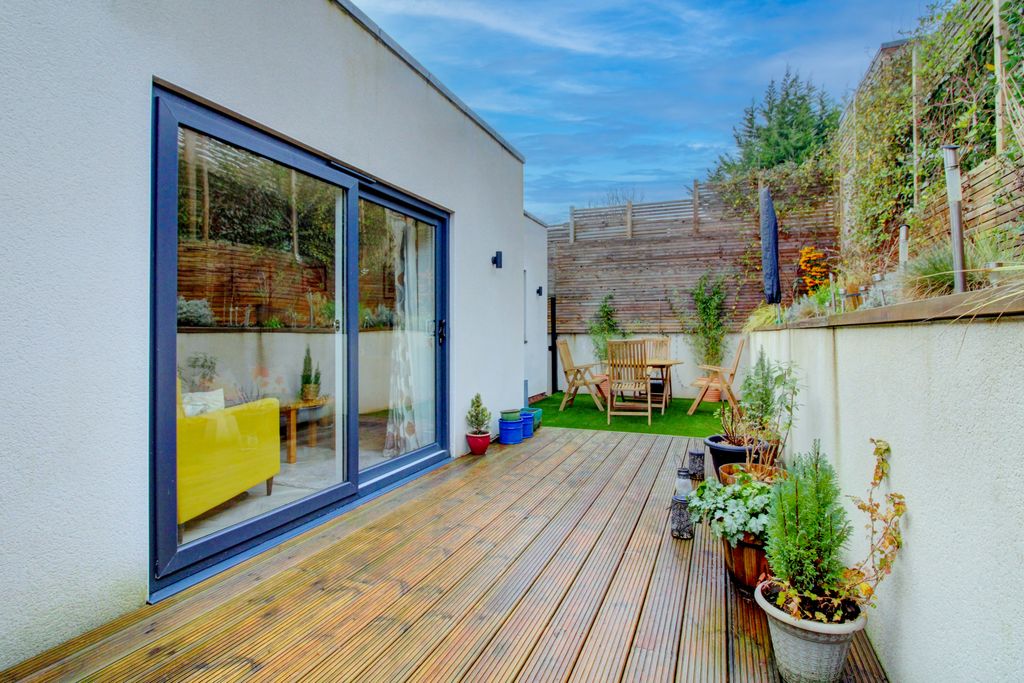 Property photo 3 of 11 Picture No. 10