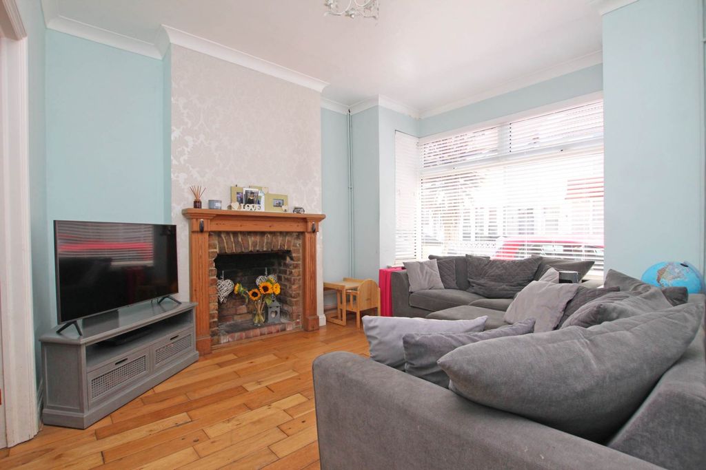 Property photo 2 of 14