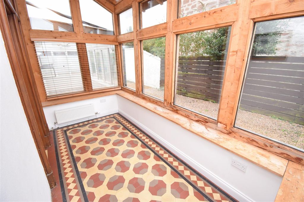 Property photo 3 of 31 Entrance Porch.Jpg