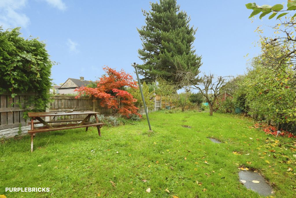 Property photo 3 of 34