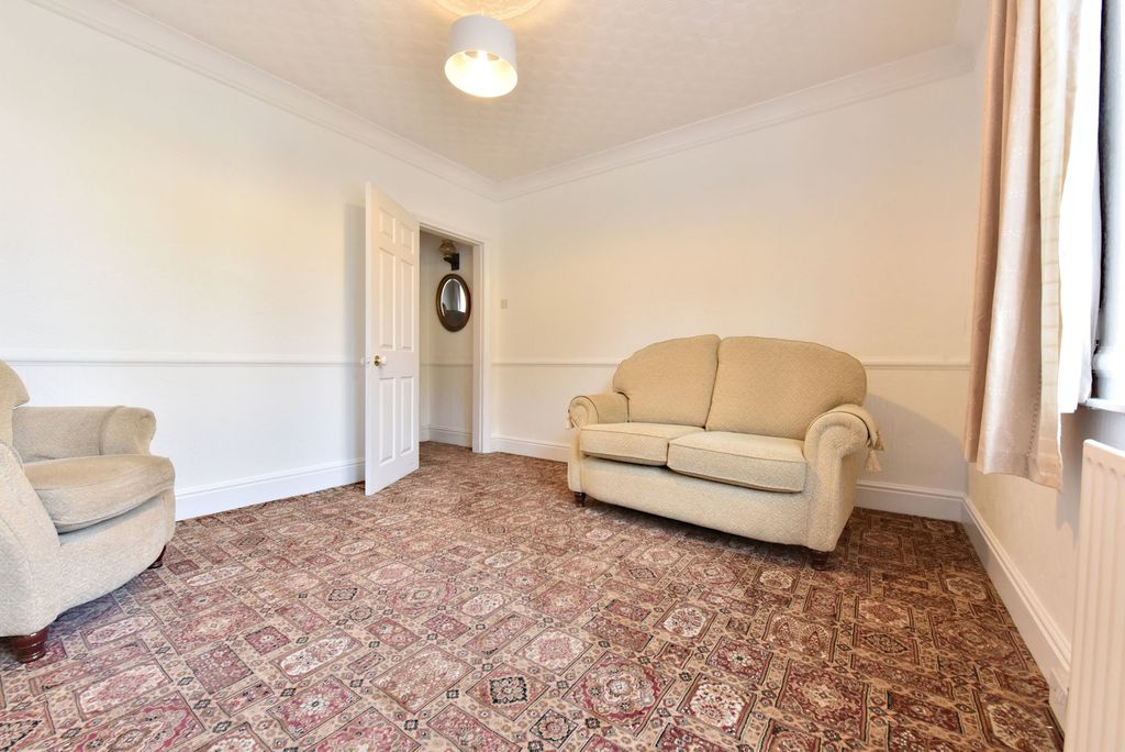 Property photo 3 of 19