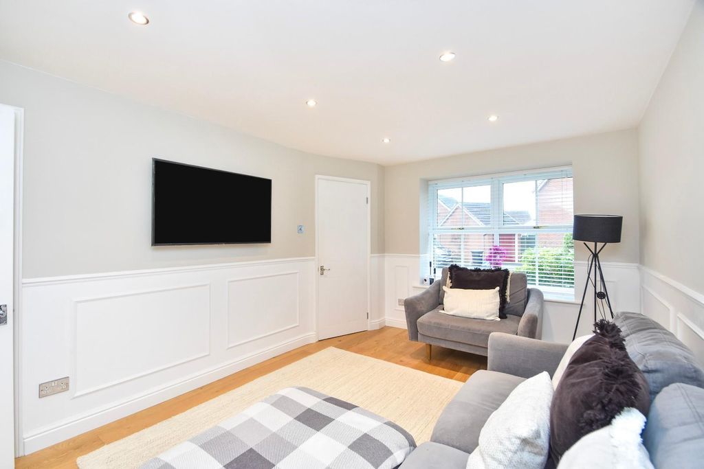 Property photo 3 of 16 34Harnesslane-4.Jpg