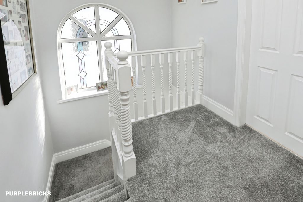 Property photo 3 of 33