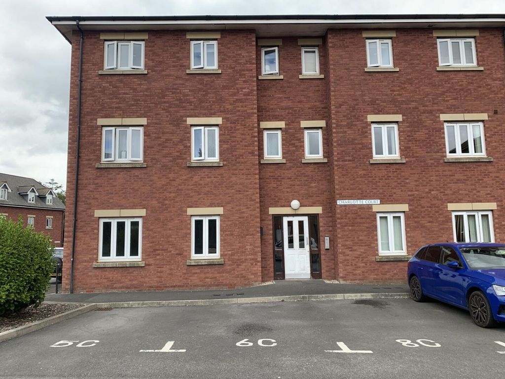 Property photo 1 of 13 Front (Exterior)