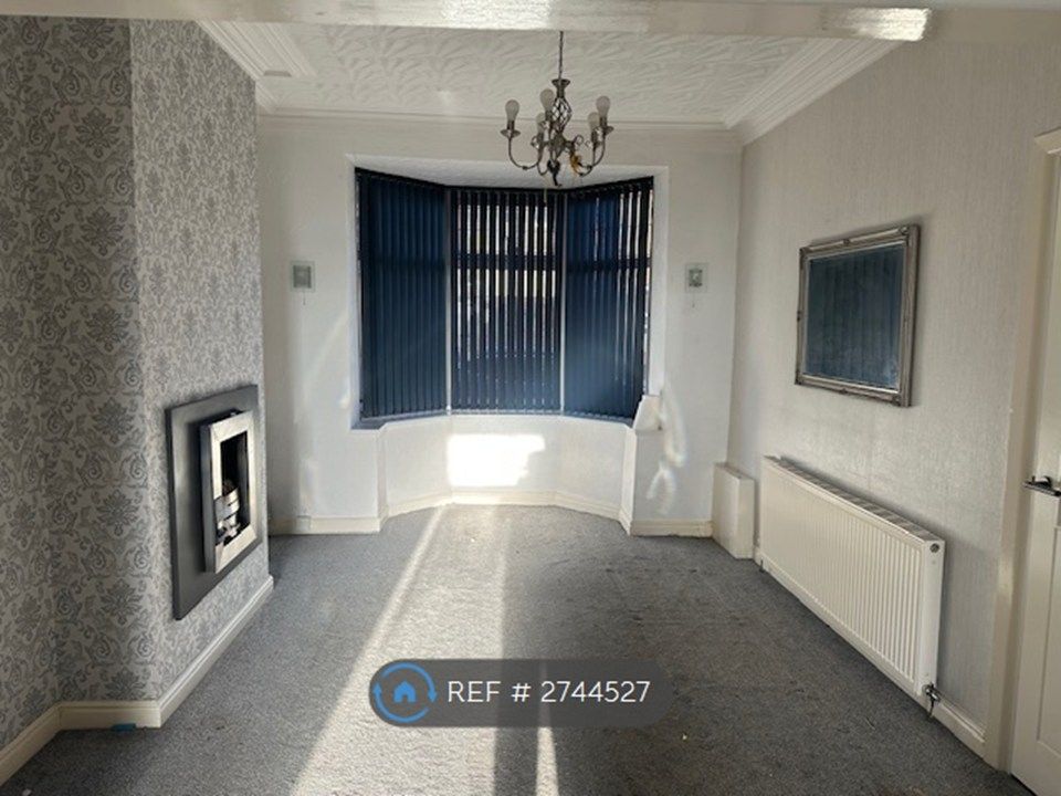 Property photo 2 of 14 Lounge