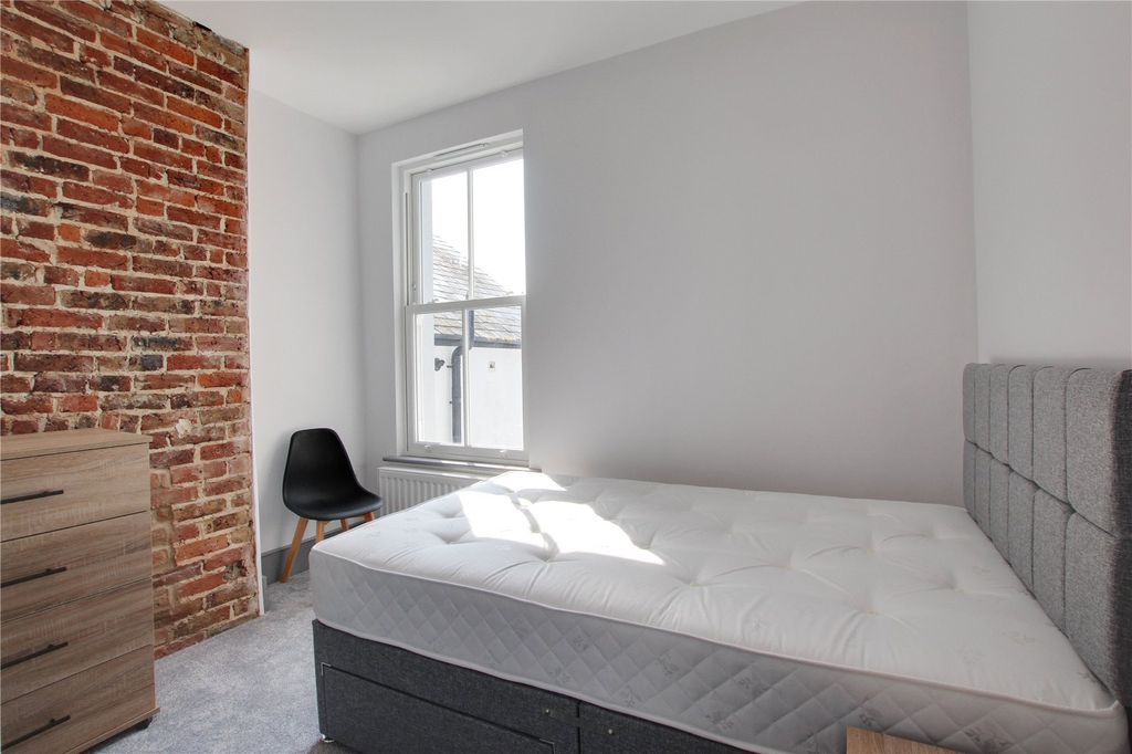 Property photo 1 of 3 Room