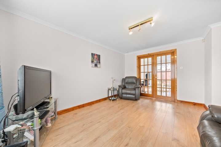 Property photo 2 of 28