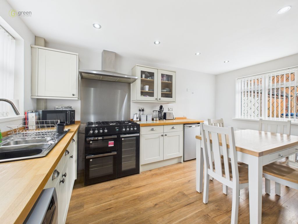 Property photo 2 of 27