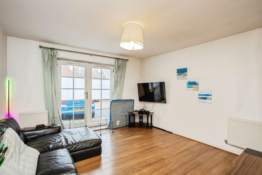 Property photo 2 of 16 Pbox-Img.Jpg