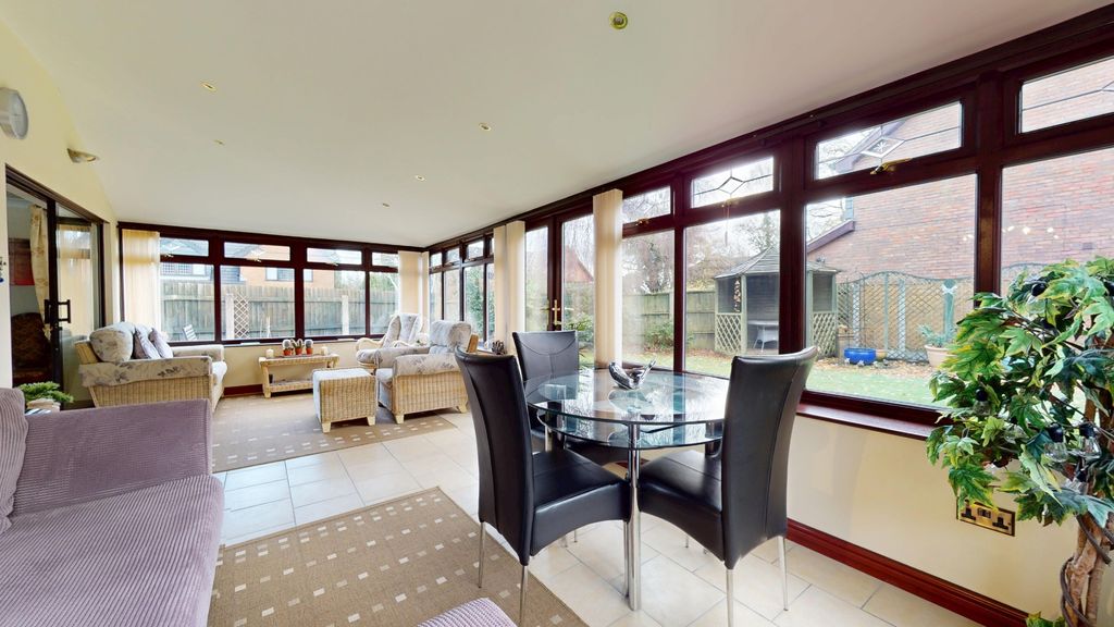 Property photo 3 of 27 4700244