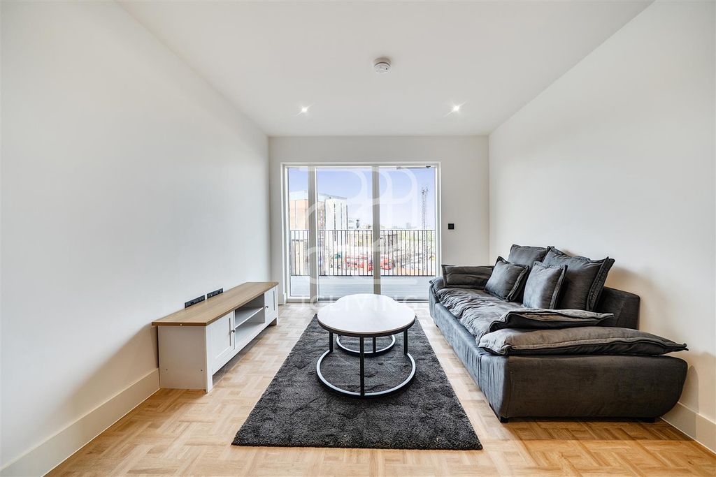 Property photo 1 of 18 1440579-8-69d7Cfe93F0E4.Jpg