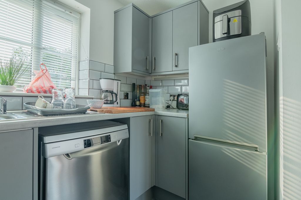 Additional image 9 of 1 bed flat for saleMiddle Close, Swadlincote DE11