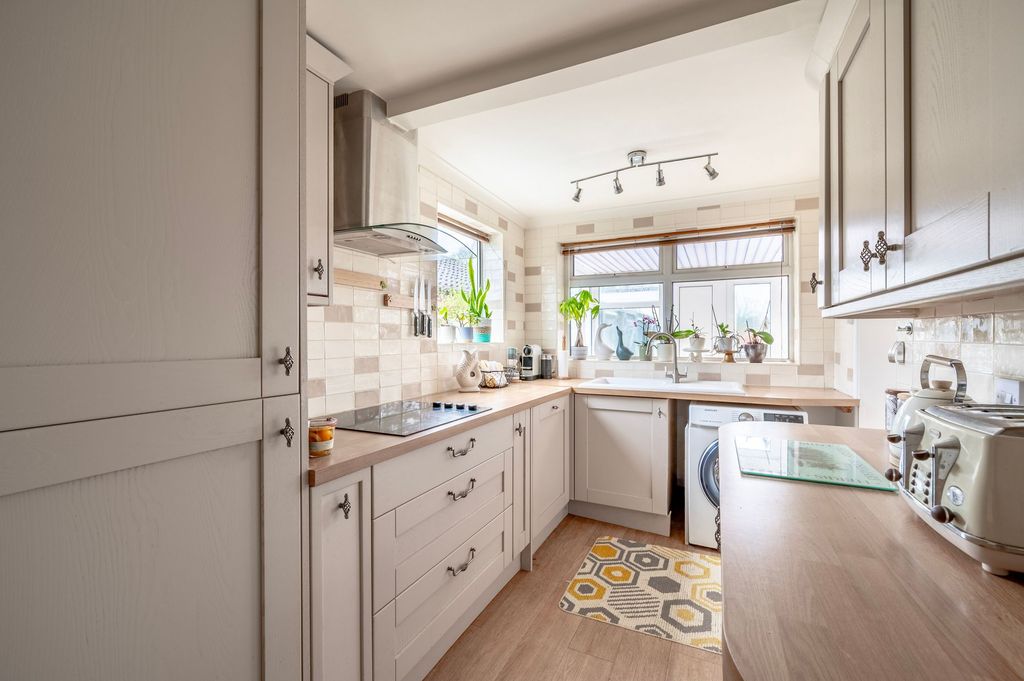 Property photo 3 of 17