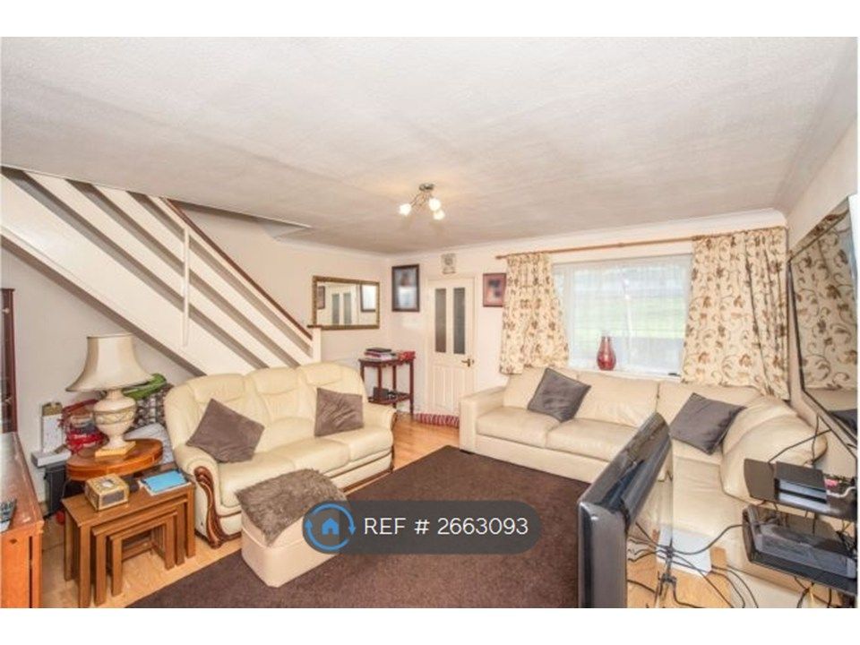 Property photo 2 of 9 Living Room