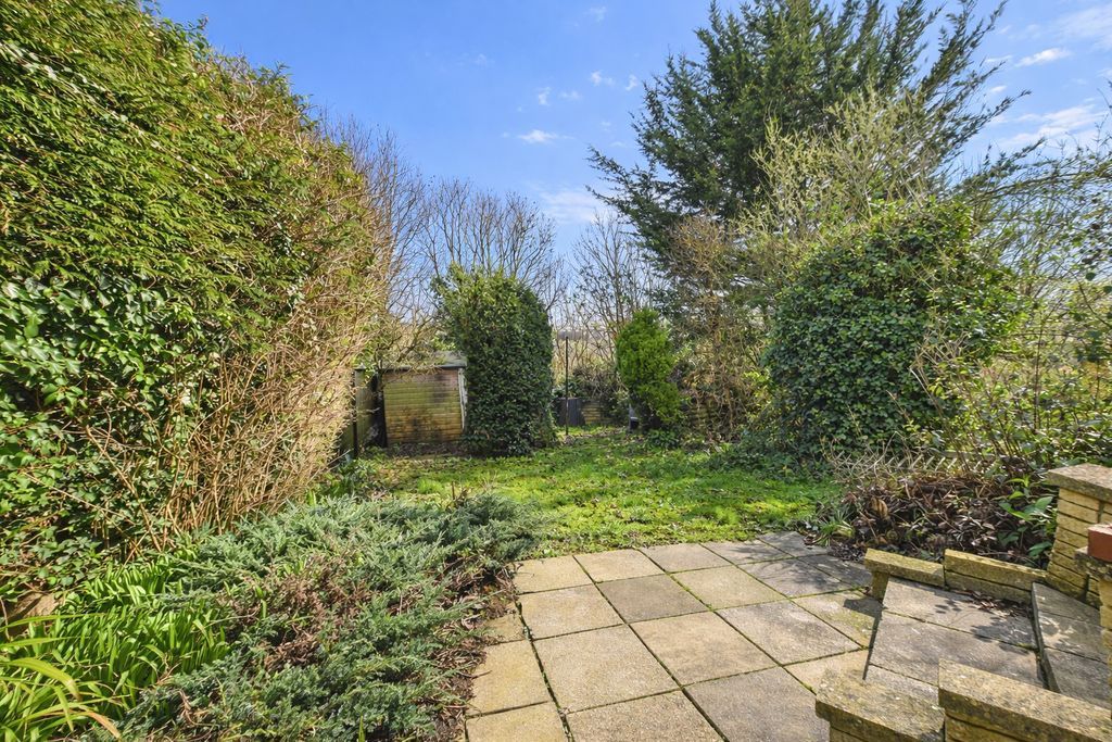 Property photo 3 of 8 Photo 9