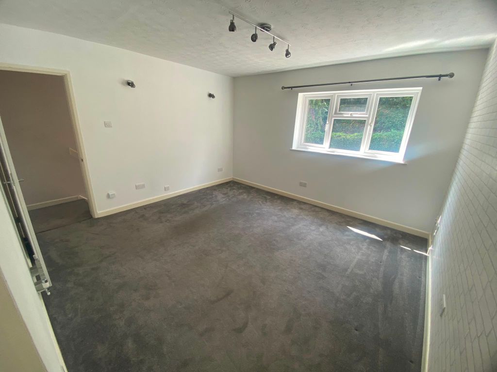 Property photo 3 of 9 Living Room