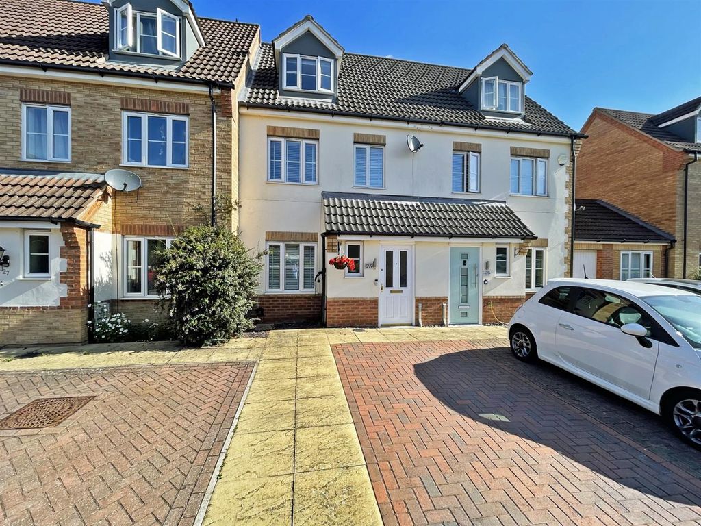 Property photo 1 of 13 Elgar Way