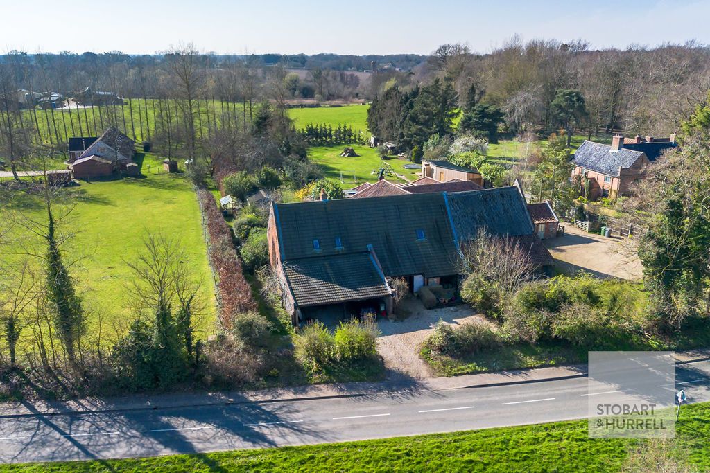 Property photo 2 of 39 Front Aerial