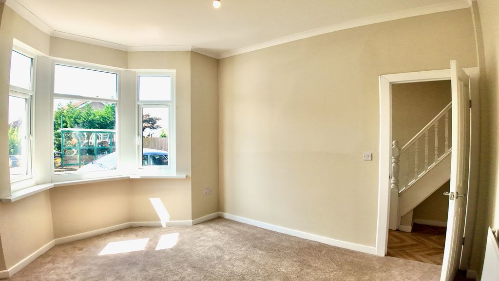 Property photo 2 of 37