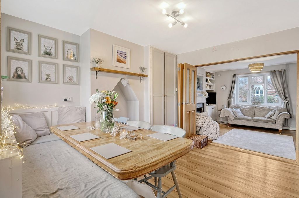 Property photo 2 of 24