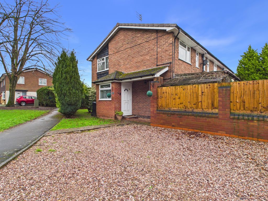 Property photo 1 of 15 Photo 11