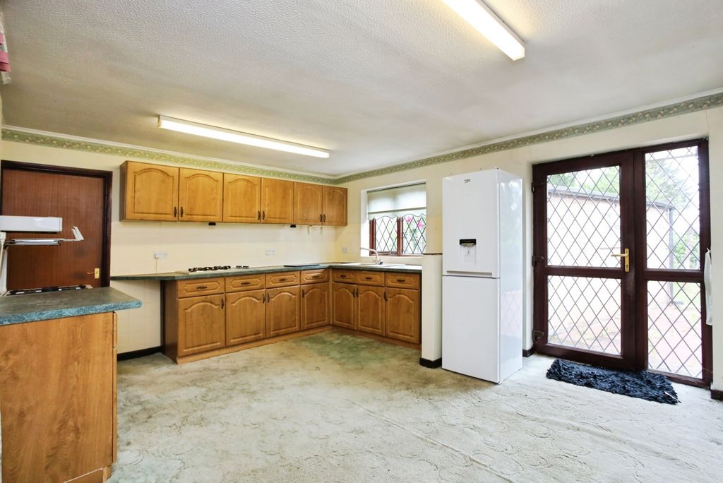 Property photo 3 of 20 Pbox-Img.Jpg