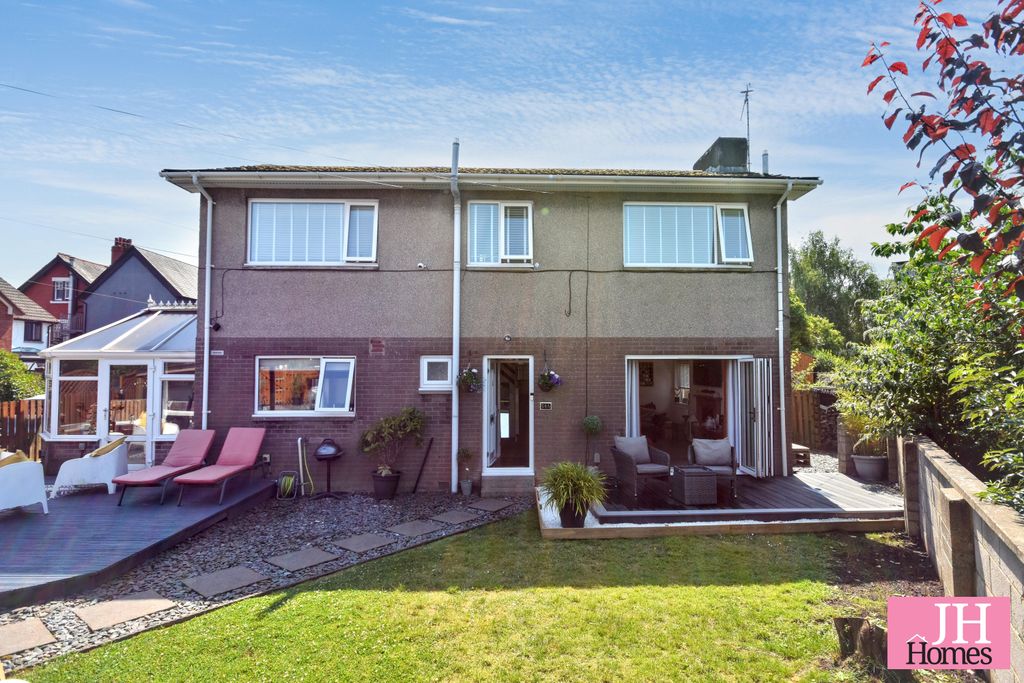 Property photo 1 of 21