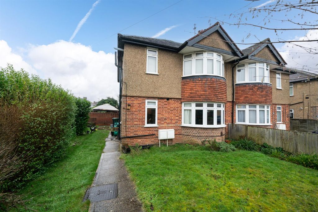 Property photo 1 of 9 27-Malvern-Way-2.Jpg