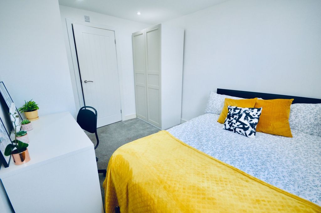 Property photo 3 of 4 Bright And Modern Bedroom Featuring A Comfy Double...