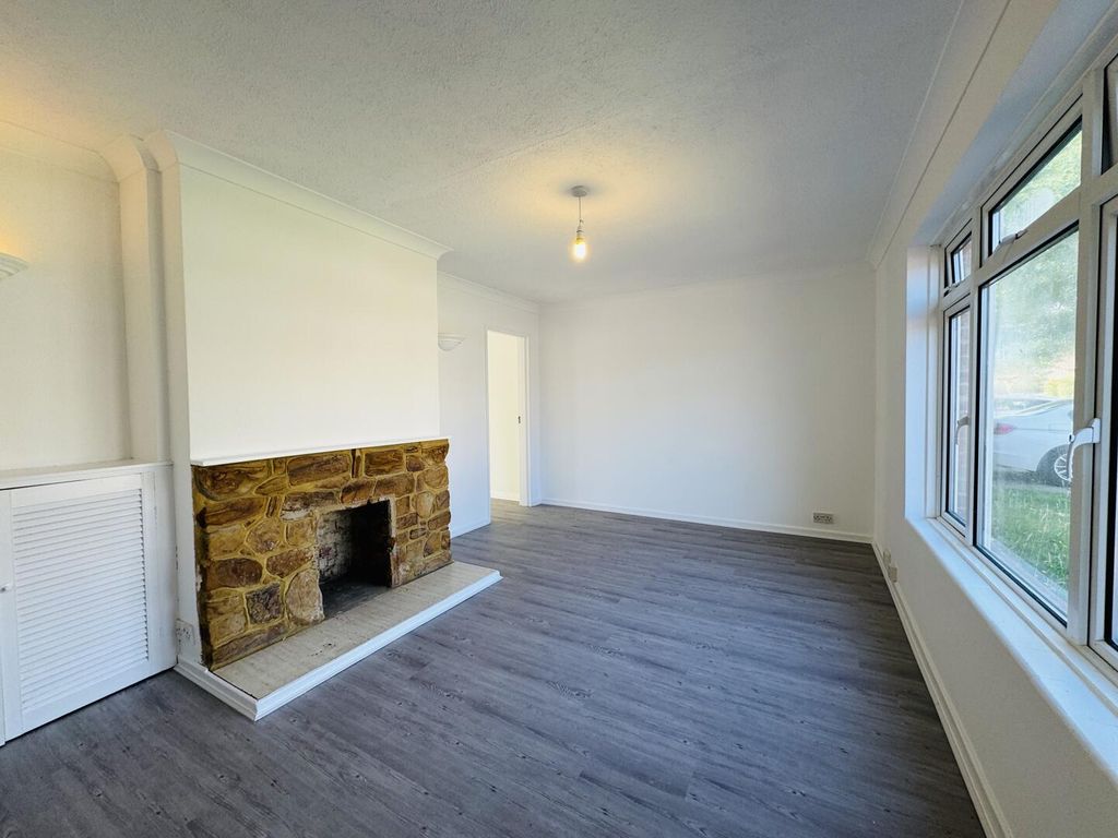 Property photo 3 of 15 Living Room