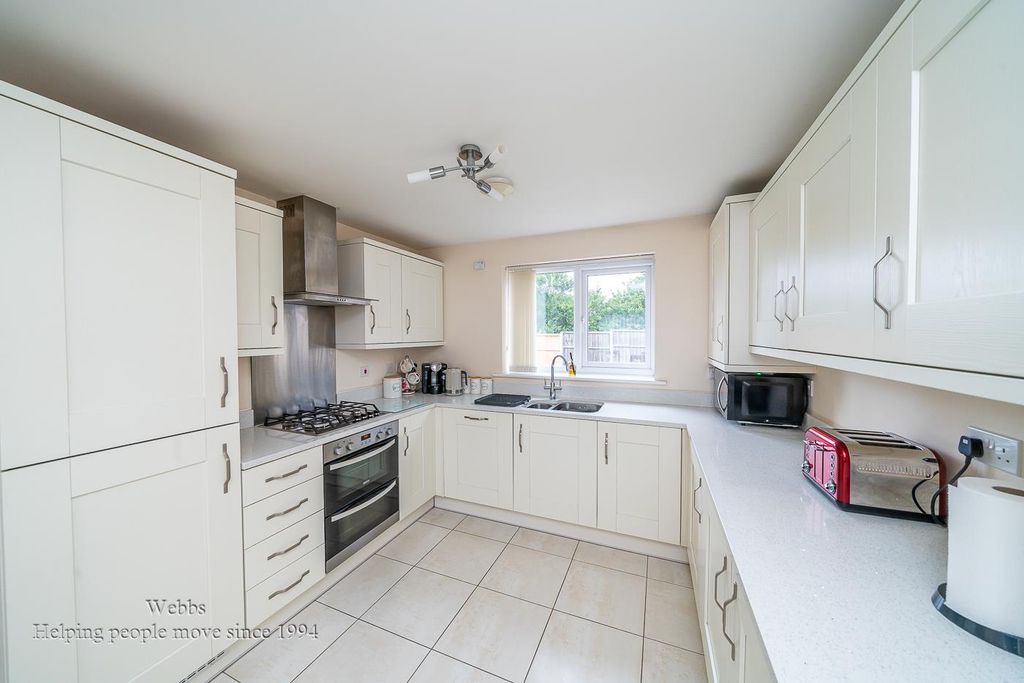 Property photo 2 of 26 Kitchen Diner