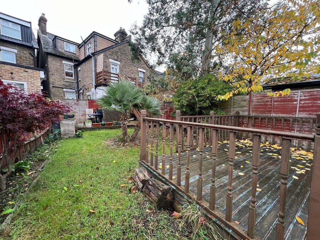 Property photo 3 of 19