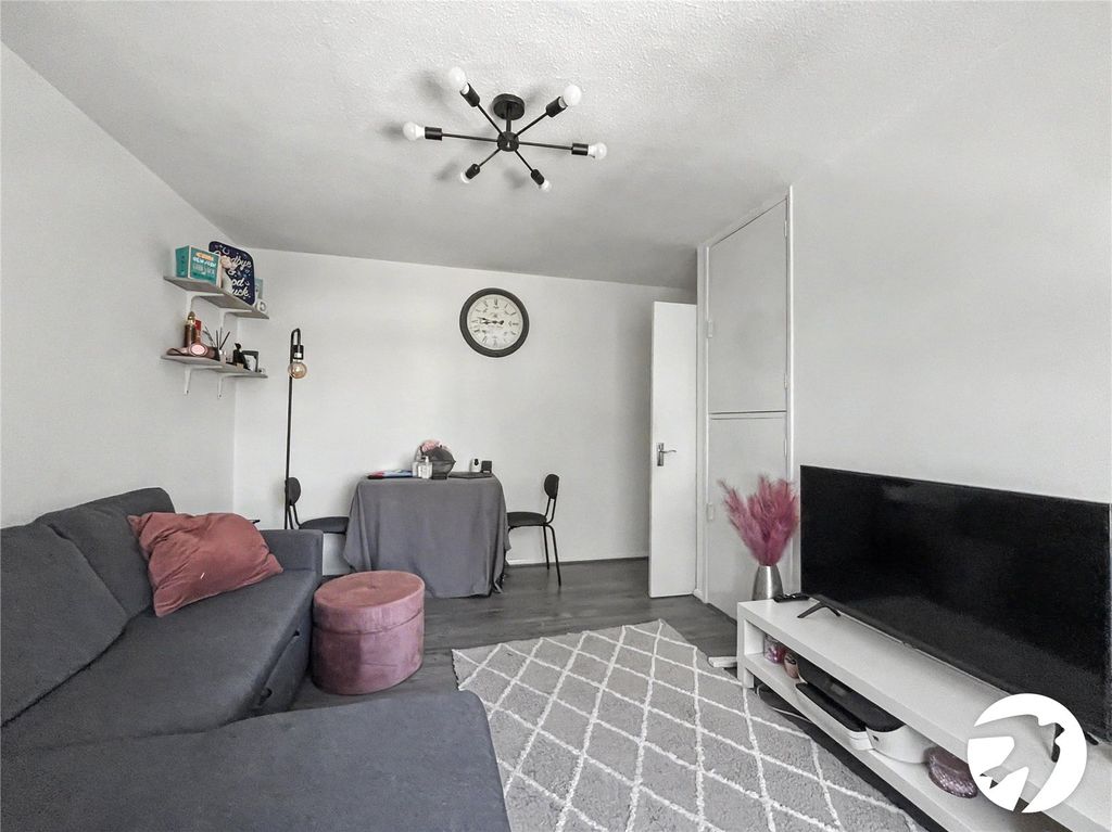 Property photo 3 of 7 Picture No. 07