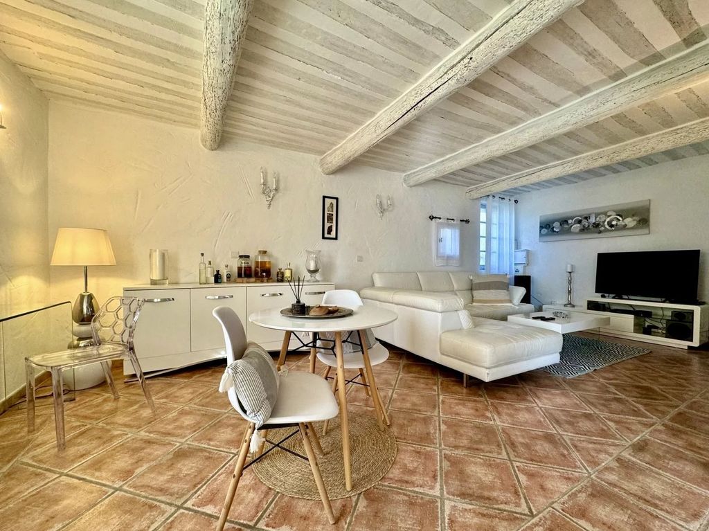 Property photo 2 of 29
