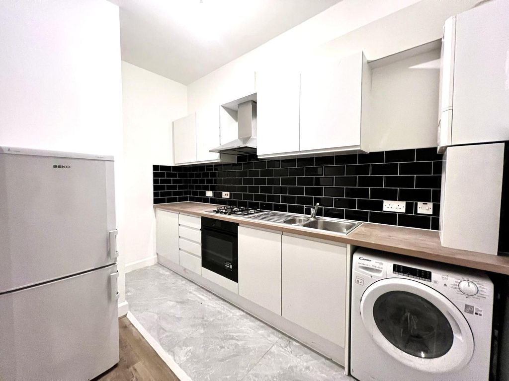 Property photo 2 of 8 Gallery