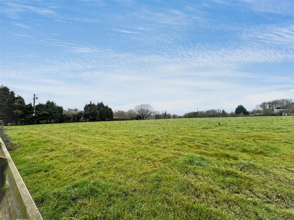 Property photo 2 of 2 Img_4142.Jpg