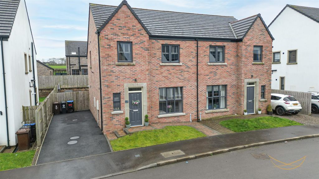 Property photo 1 of 38 Dhp-2.Jpg