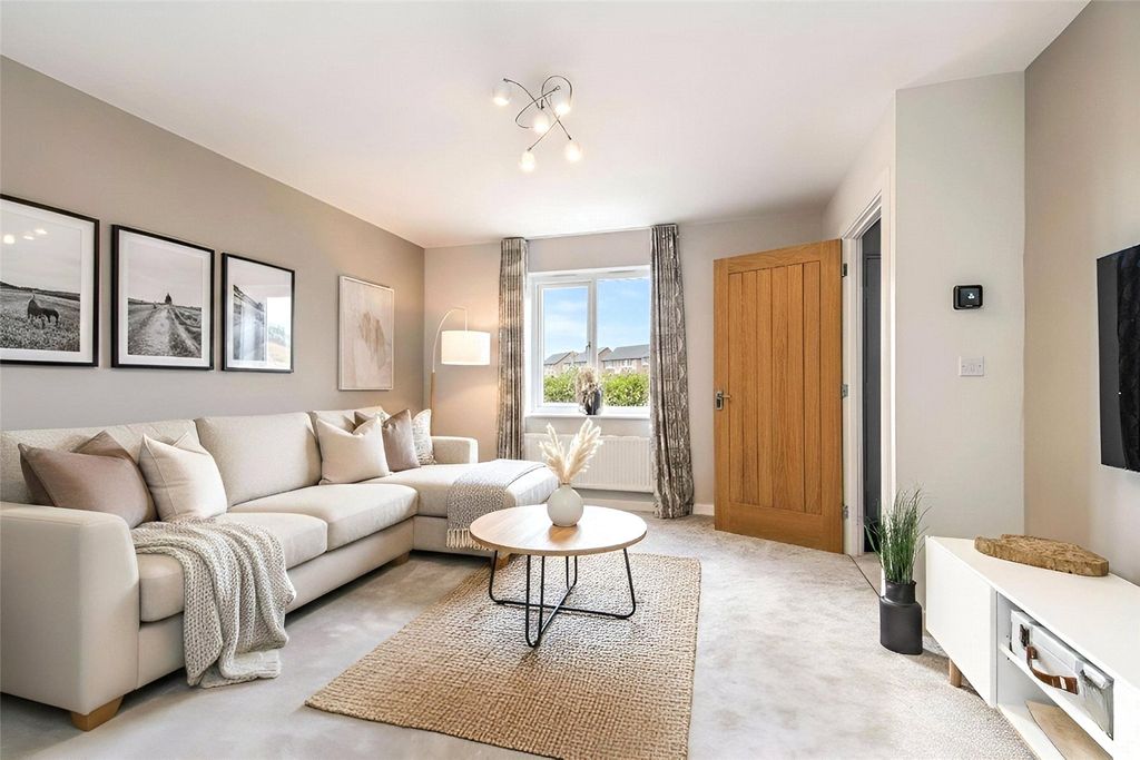 Property photo 3 of 11 Living Room