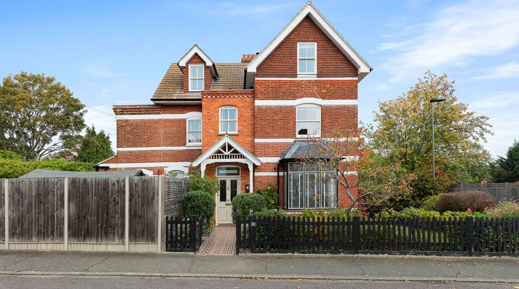 Property photo 1 of 39