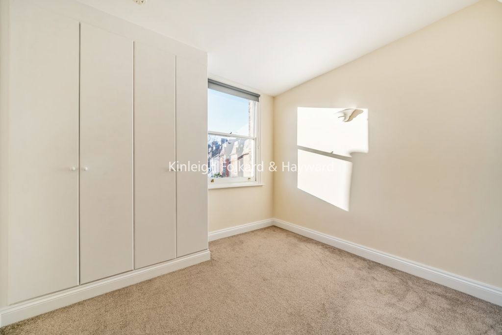 Property photo 2 of 8 dc219672-937E-4cc8-A