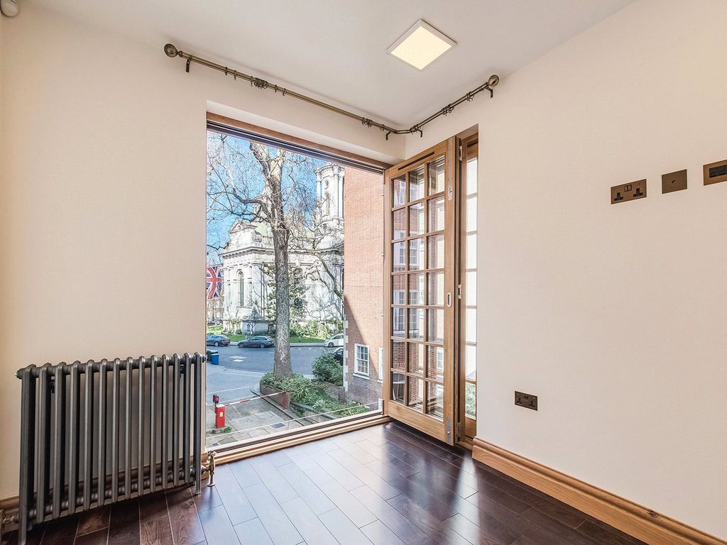 Property photo 1 of 23 Romney Street
